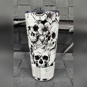 HydraPeak 25oz Skull Tumbler ☠️